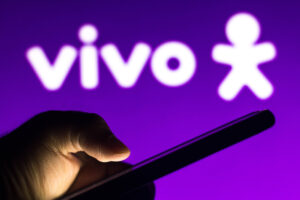 Vivo planeja oferecer empréstimo consignado e PIX; veja o que pode acontecer 