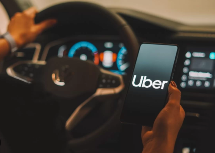 Cobrança equivocada no Uber? Descubra como pedir Reembolso de forma simples e rápida