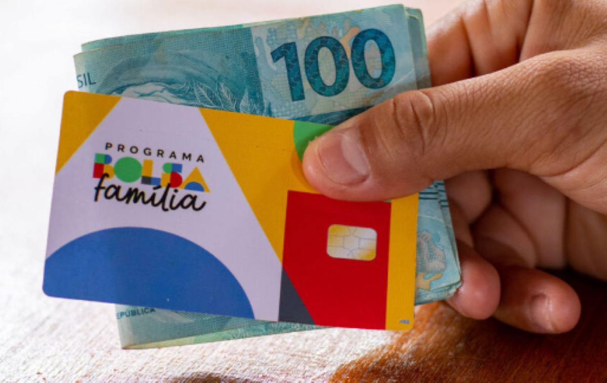 Pagamento de benefícios extras aumenta o valor médio do Bolsa Família no país